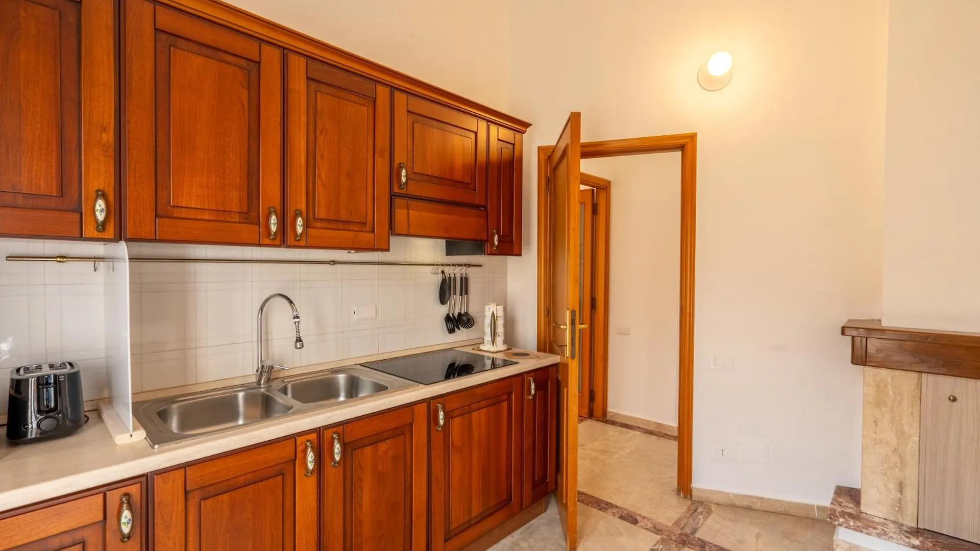 アパート Villa Bonaria Vacation Home カポテッラ