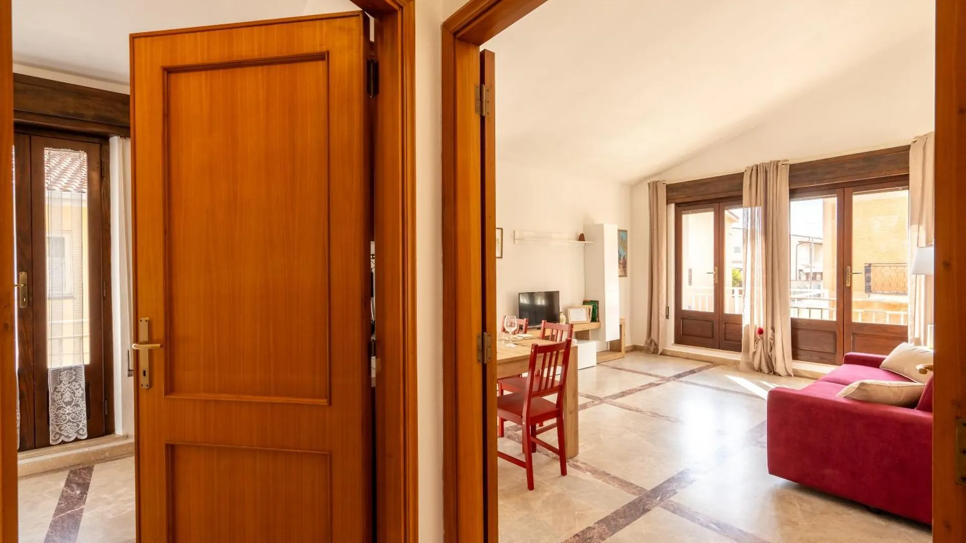 Villa Bonaria Vacation Home カポテッラ イタリア